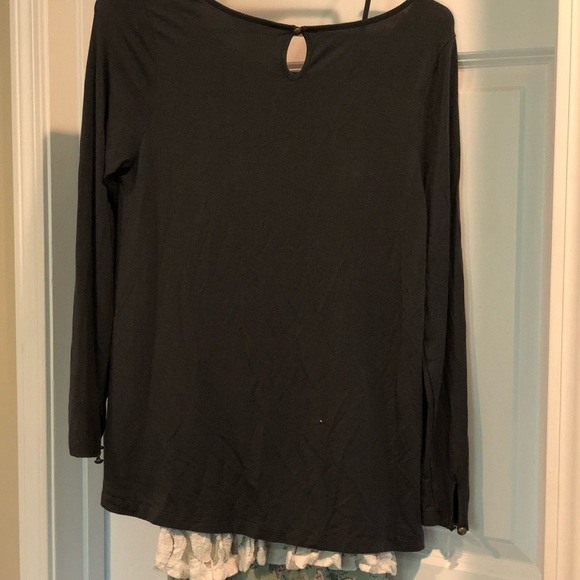 Matilda Jane two piece top set- extremely comfortable and unique. - Picture 4 of 13